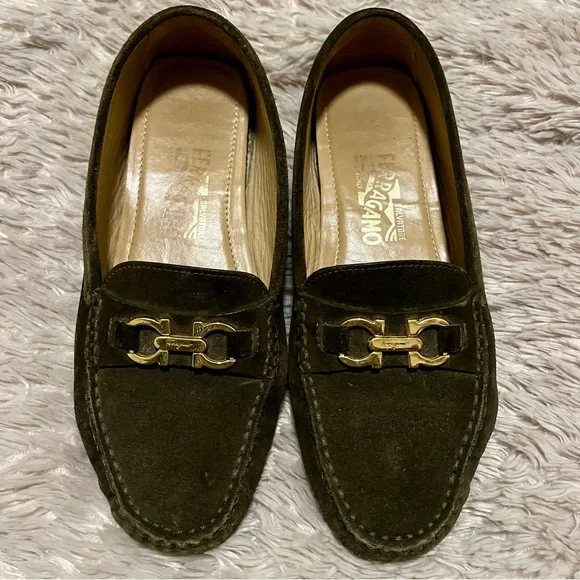 Salvatore Ferragamo Brown Suede Loafers with Gold Horsebit Salvatore Ferragamo Brown Suede Loafers Size 41.5 Salvatore  main image 3